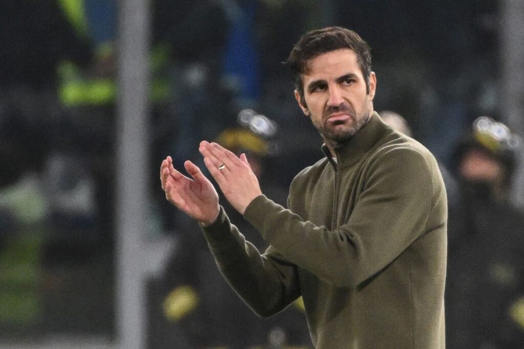 Cesc Fabregas Senang Como Bantai Ajax 3-0 di Como Cup 2025, Bahas Potensi Kedatangan Morata