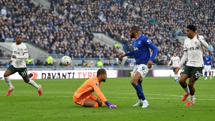 Laporan Babak Pertama: Everton Unggul Tipis 1-0 Atas Chelsea di Stadion Hill Dickinson