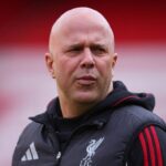 Strategi Transfer Liverpool: Arne Slot Tegaskan Pentingnya Penjualan Pemain demi Keseimbangan Skuad