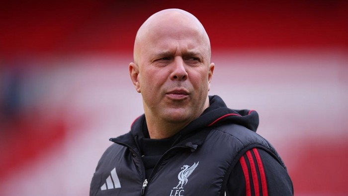 Strategi Transfer Liverpool: Arne Slot Tegaskan Pentingnya Penjualan Pemain demi Keseimbangan Skuad